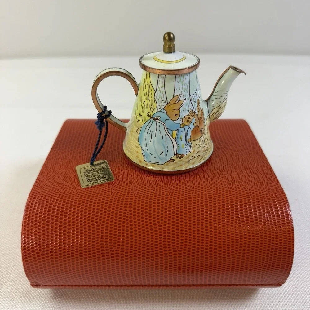 Vintage Charlotte Di Vita Peter Rabbit Miniature Tea Pot London 2001-2002 #BP003
